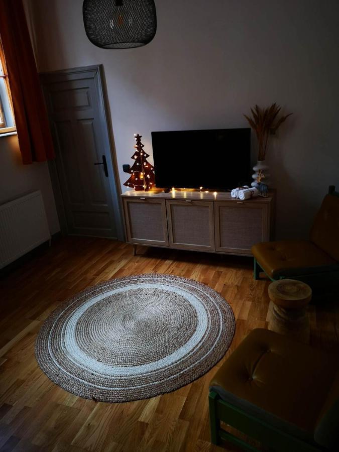 Codicei Apartment *